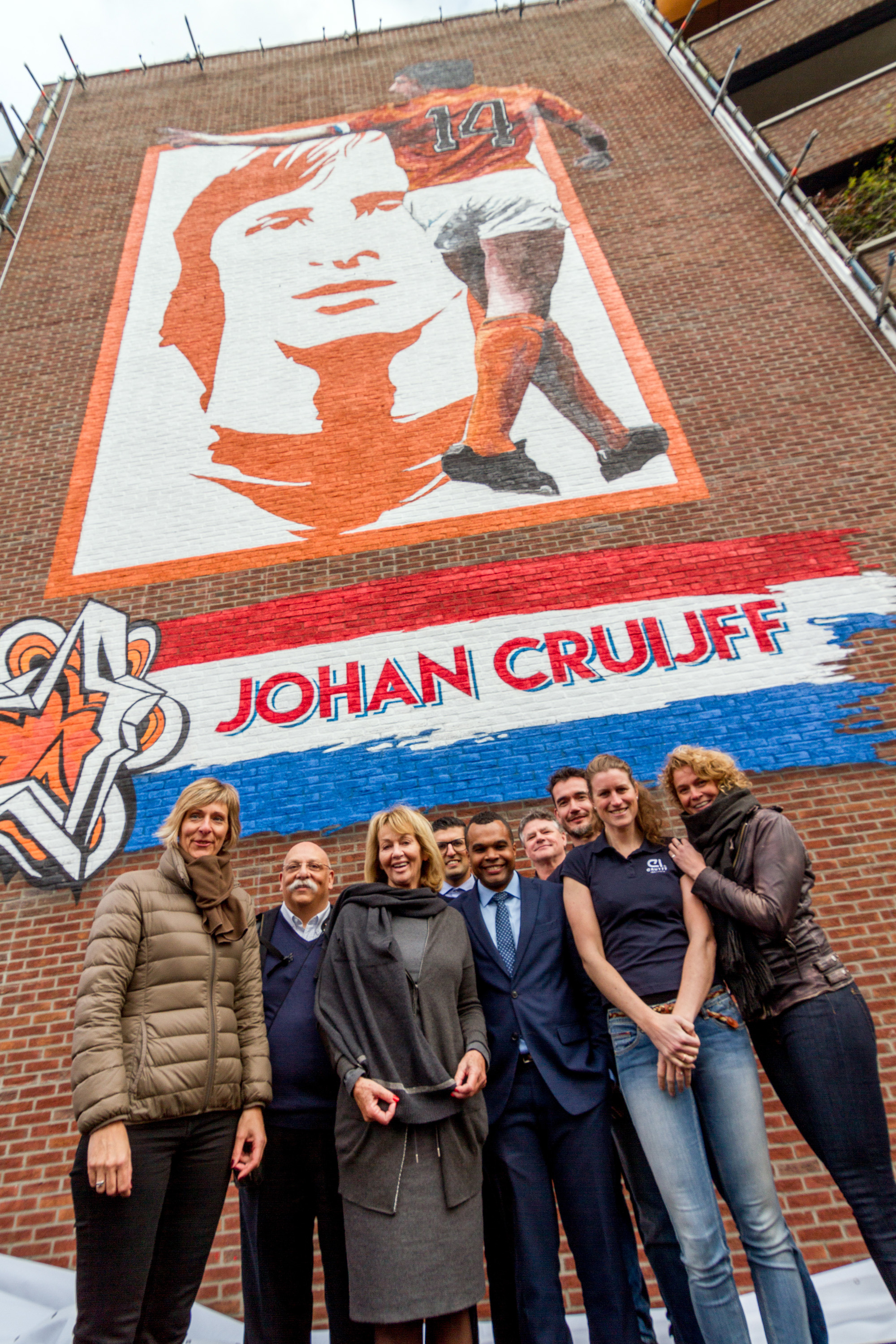 Indrukwekkende muurschildering van Johan Cruyff verwelkomt bezoekers van De Meer - Johan Cruyff Institute
