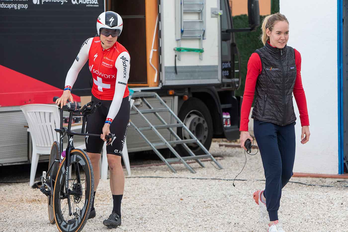 As a coach in women’s cycling, I learned to trust more on my intuition - Anna van der Breggen interview part 1 - Johan Cruyff Institute