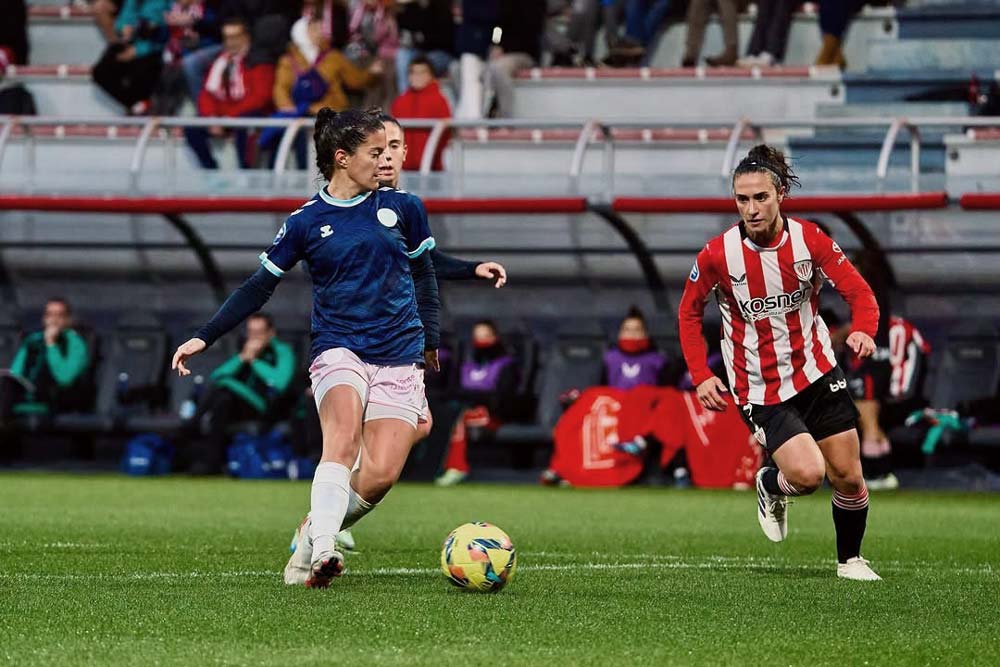 Julia Mora Tobias - I studied for this Master’s degree so that I could remain involved in the world of football in a different capacity - Johan Cruyff Institute.