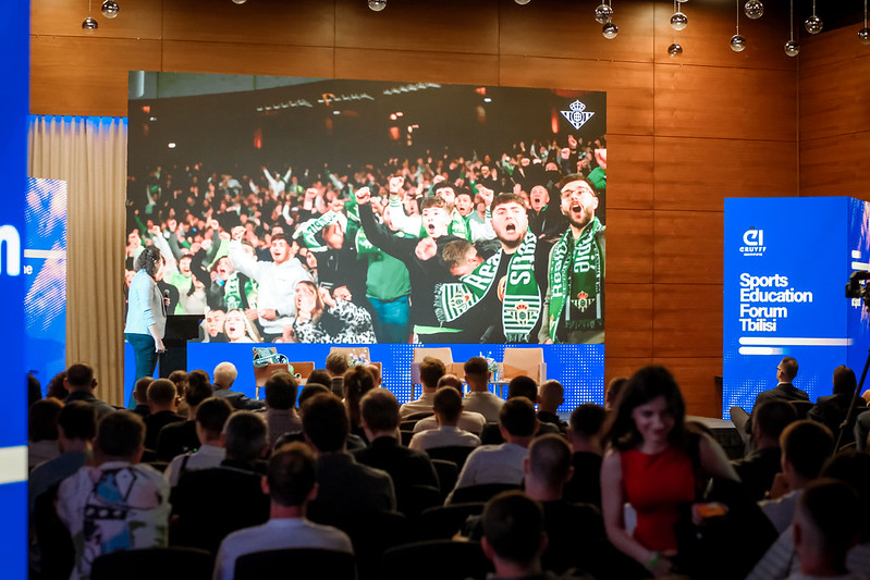 Sports Education Forum - Johan Cruyff Institute.