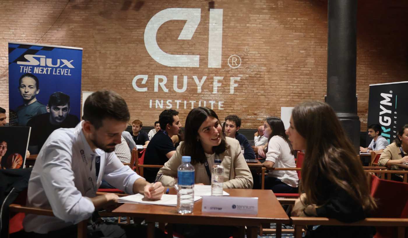 Sports management: how to choose the right specialization and education for your professional profile - Johan Cruyff Institute.