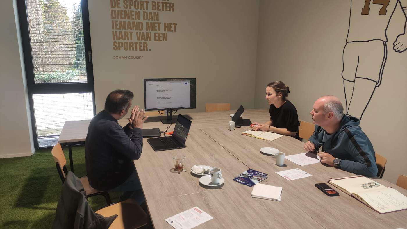 De Cruyff Education Hub in Heerenveen verwelkomde het Portugese programma voor de duale carrière UAARE - Johan Cruyff Institute.